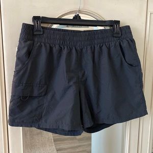 Columbia women’s grey running shorts Medium 4